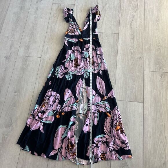 Maajii Queen Glowy Dress in Black size xs - Picture 2 of 9